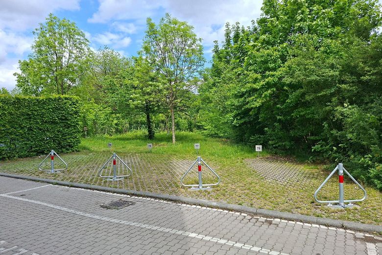 Großer Aussenstellplatz