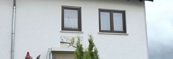Bezahlbares gepflegtes Reihenendhaus in ruhiger Lage von Schauenstein mit Garten und Garage