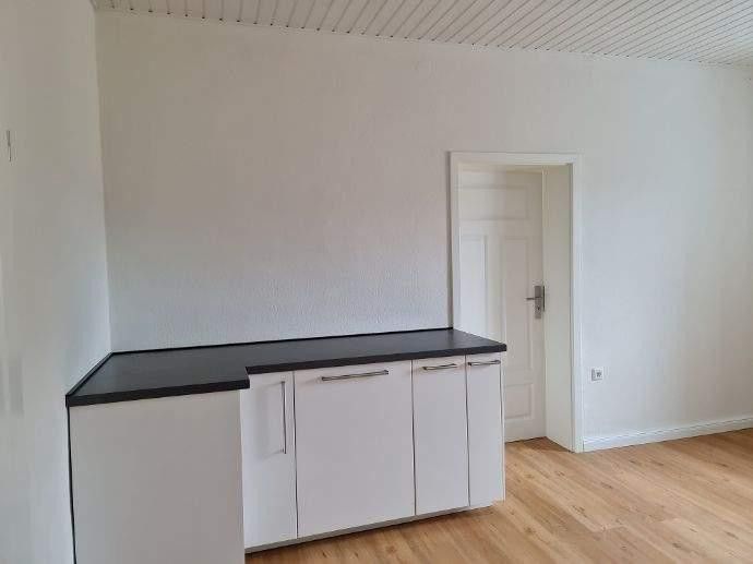 Attraktive Souterrain-2 Zi-Wohnung  88 qm in Jugenstil-Villa zu vermieten – Küche Bild 3