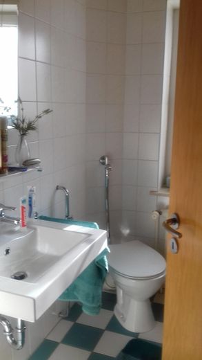 Appartement en copropriété – gästetoilette mit badewanne