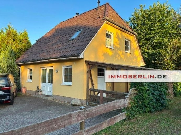 IMMOBERLIN.DE - Sympathisches Haus mit Garage & Südgarten in angenehmer Lage – Foto 1