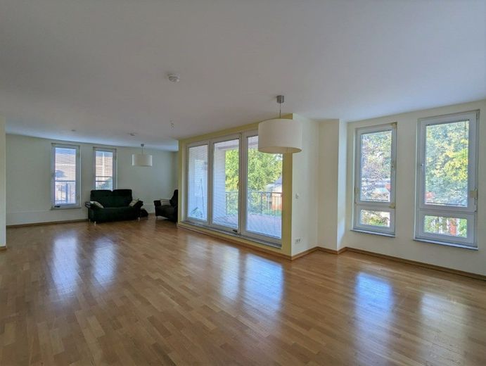 Helle, große 5-Zimmer Maisonette-Wohnung nahe Rathaus Steglitz – Foto 2