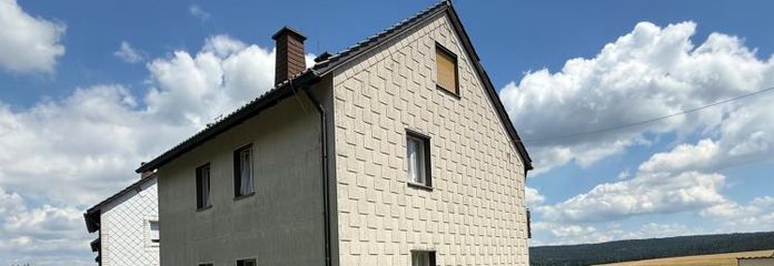 Gepflegtes Einfamilienhaus mit grandiosem Frankenwaldblick | 176 m² Wfl./Nfl. | Garage & Gartenhütte