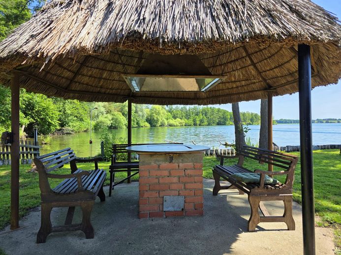 Einzelnstehendes Bootshaus mit 3 Bootsboxen in einmaliger Wasserlage in Schwerin – फोटो 10