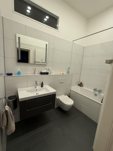 Repräsentative Altbauwohnung in zentraler Lage – Foto 22