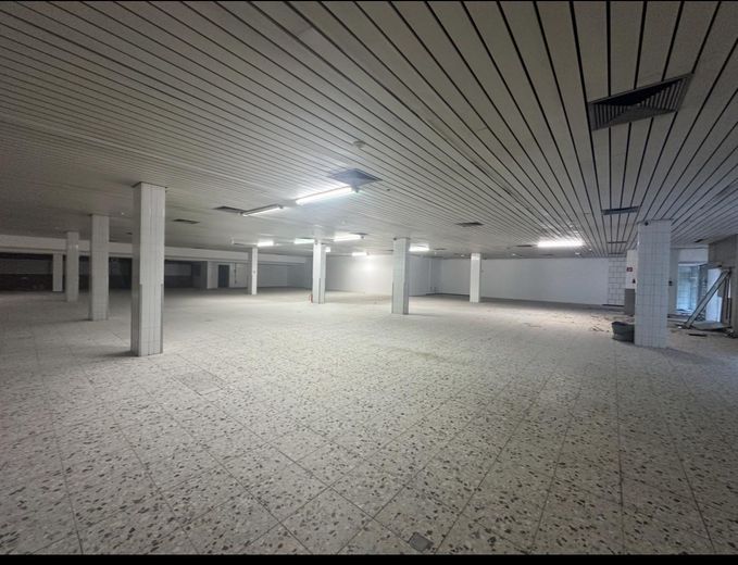 Ladenlokal Einzelhandel Halle Lager Praxis Gewerbe Gastro Sporthalle Freizeit zu vermieten – Foto 13