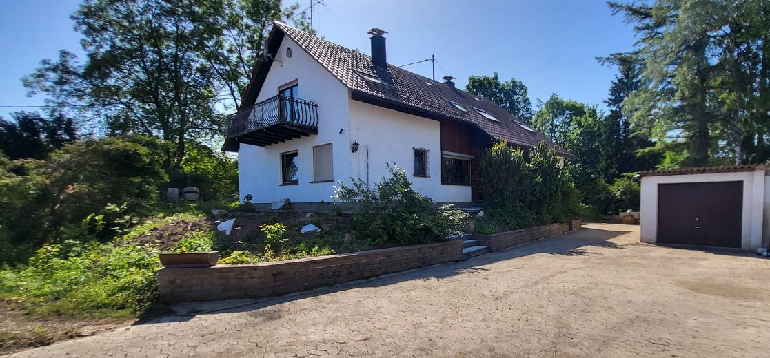 Architektenhaus in ausergewöhnlicher Alleinlage – Außenansicht 3