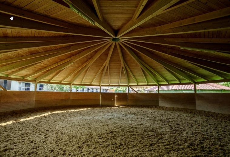Roundpen (d = 18 m)