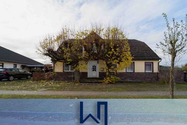 House in need of renovation with large plot in a quiet location close to Neubrandenburg