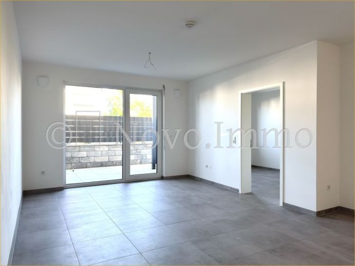 Novo.Immo | Altersgerecht. Neubau. Terrasse. – Moderne Wohnung in Pirmasens – फोटो 1