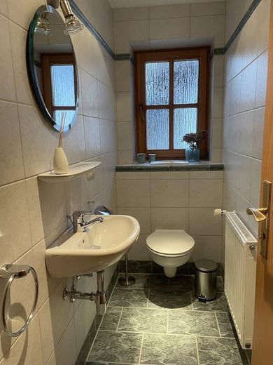 Stilvolle 2-Zimmer-Wohnung – voll möbliert & sofort bezugsbereit – separates WC