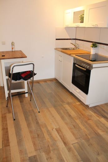 apartamento amueblado de 1 habitación con terraza soleada en ubicación céntrica – Foto 8