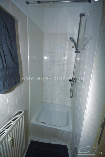 شقة مفروشة حديثًا في كيل – a8a6d8d2a1e3cea015cc3d6ede414680f78dbb43.jpg