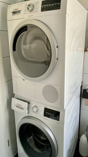Arredato al top / Completamente arredato: ampio bilocale, luminoso e tranquillo, vicino alla stazione centrale, garage sotterraneo, WLAN – Foto 18