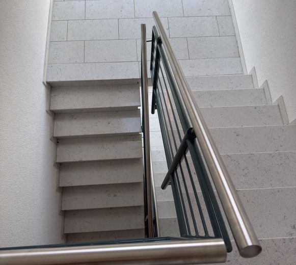 Maisonette-Wohnung mit Südbalkon * Provisionsfrei! – Treppenahus