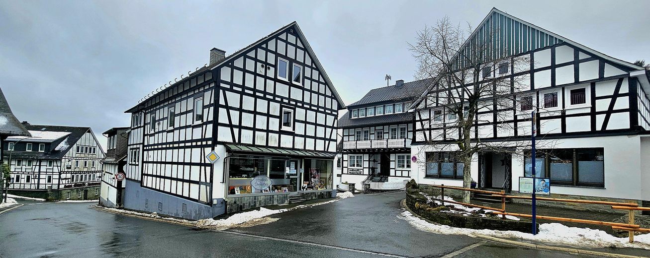 Die Fachwerkhäuser im Dorf