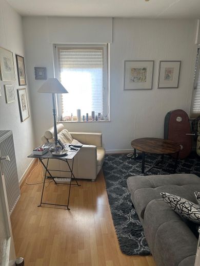 Gepflegte Wohnung 3 ZKB mit EBK und Garten – Wohnen