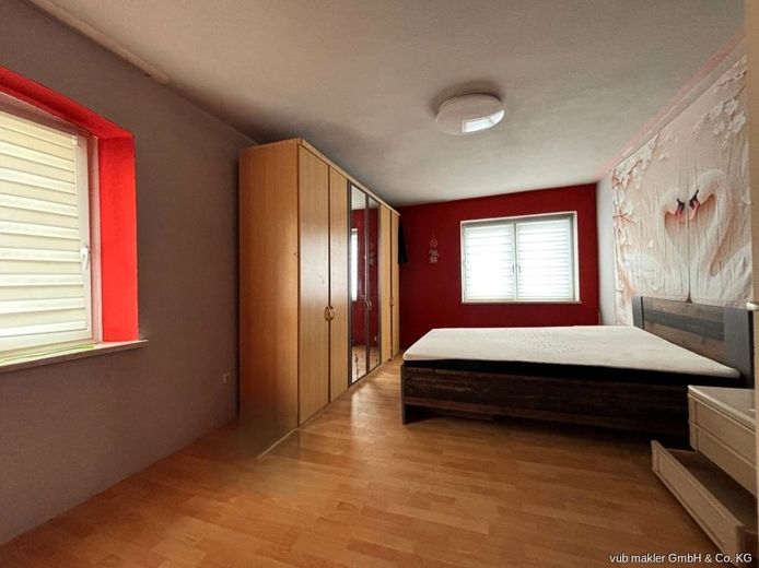 Projekt für Könner: Einfamilienhaus mit Nebengebäude in Selbitz – VUB0002342-8