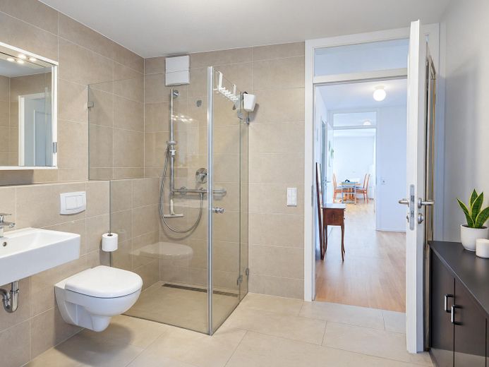 Comfortabel, gemeubeld appartement met parkeerplaats op een centrale locatie in Konstanz – Badezimmer
