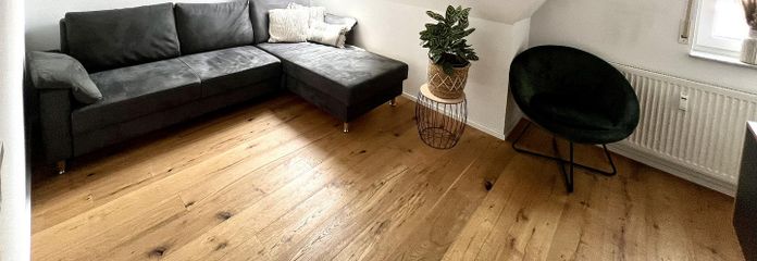 4,5 Zimmer Maisonette-Wohnung mit Balkon und Garage – Wohn- oder Schlafzimmer