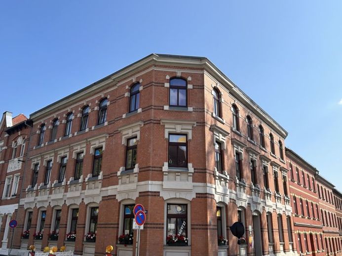 Großzügige 4-Raum-Whg. mit Balkon, Dachterrasse, Whirlpool-Wanne und Tageslichtbad! Vermietet! – Foto 1
