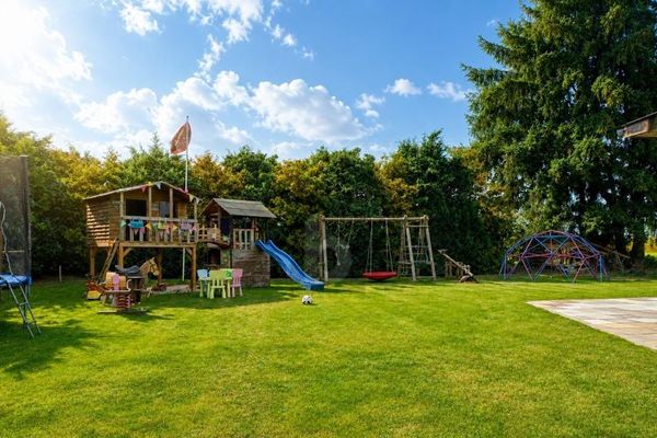VIEL PLATZ FÜR DIE GANZE FAMILIE