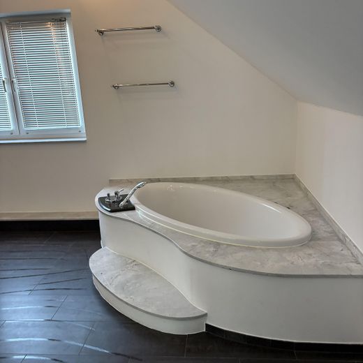 Familienhaus mit Charakter – großzügiges Wohnen auf höchstem Niveau in Mönchengladbach-Odenkirchen – OG - Bad - Badewanne