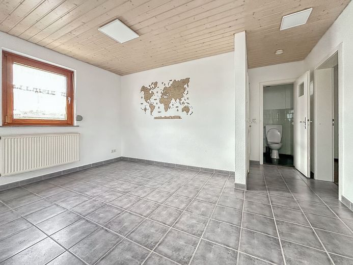 WOHNEN, VERMIETEN, GESTALTEN - Sofort verfügbares 3-Familienhaus in ruhiger Lage von Steinhaldenfeld – Esszimmer OG