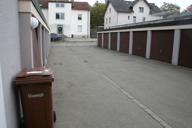 Zentrale, seenahe, sehr gepflegte 2-Zimmer Stadtwohnung in Toplage – Innenhof, Einzelgaragen