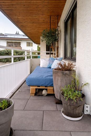 PF-Friedenstraße: curato appartamento di 3,5 locali con balcone, tranquilla posizione nel verde - SENZA PROVVIGIONE – Balkon West, Katzennetz retou.