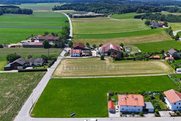 VENDITA: Splendido terreno edificabile a Frieding – Abitare nel verde!