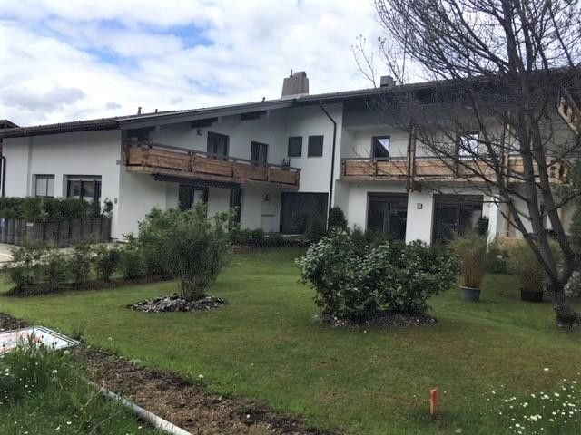 NACHMIETER für Traumwohnung in Traumlage gesucht! – DAS ANWESEN!