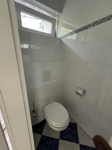 Esclusivo appartamento con terrazza, vista incantevole sul verde, ampie vetrate e garage – Foto 19