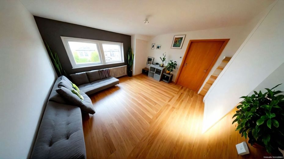 Vollständig saniertes kleines  Einfamilienhaus für Paare mit kleinem Garten – Kind/Büro visualisiert