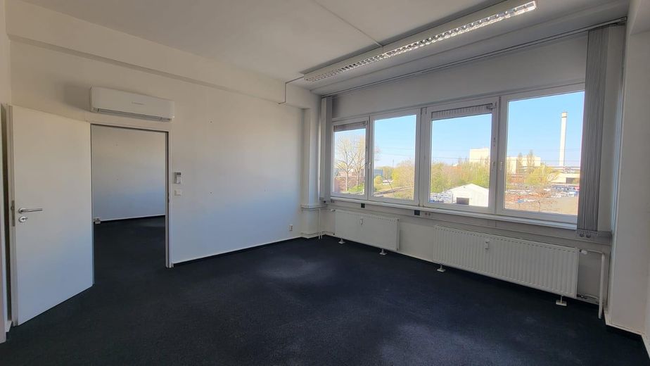 Büro 1