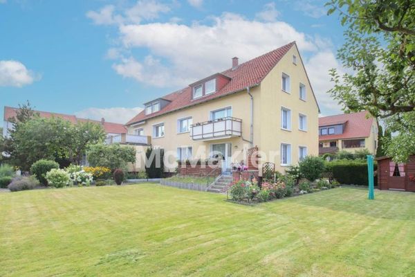 Immobile in posizione privilegiata a Querum – Curata casa trifamiliare con garage e potenziale di sviluppo
