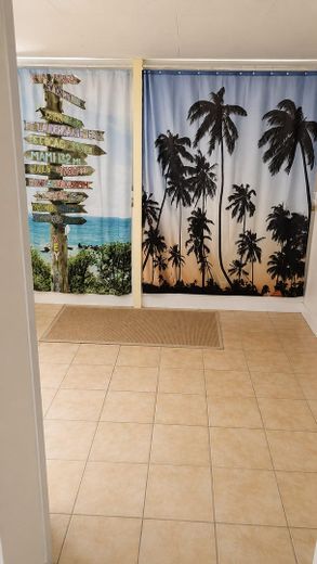 Bungalow bien entretenu avec piscine – Fahrradkeller