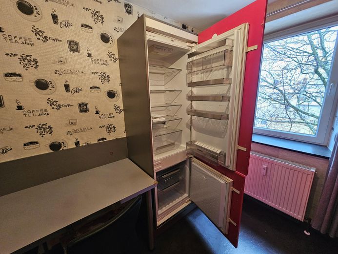 Kühl- und Gefrierschrank 