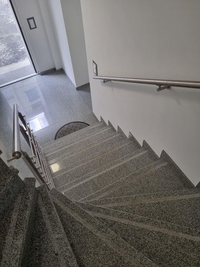 2 Zimmer Wohnung inklusive Einbauküche und Waschmaschine. – Foto 23