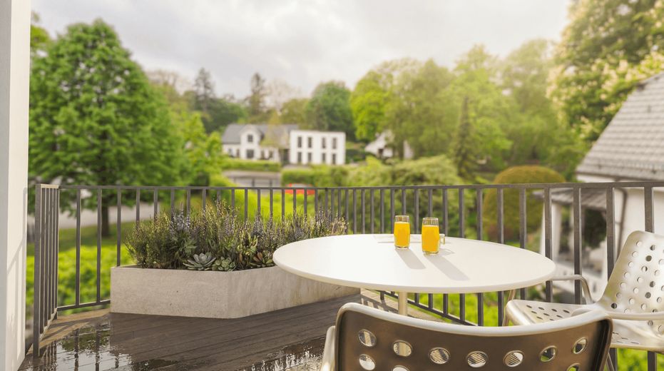 HOCHWERTIGE EIGENTUMSWOHNUNG IM ALSTERTAL – Balkon