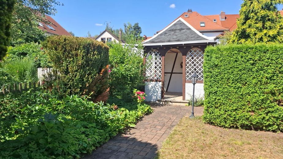 Apolda hübsches Einfamilienhaus am Ortsausgang Jena – Gartenlaube