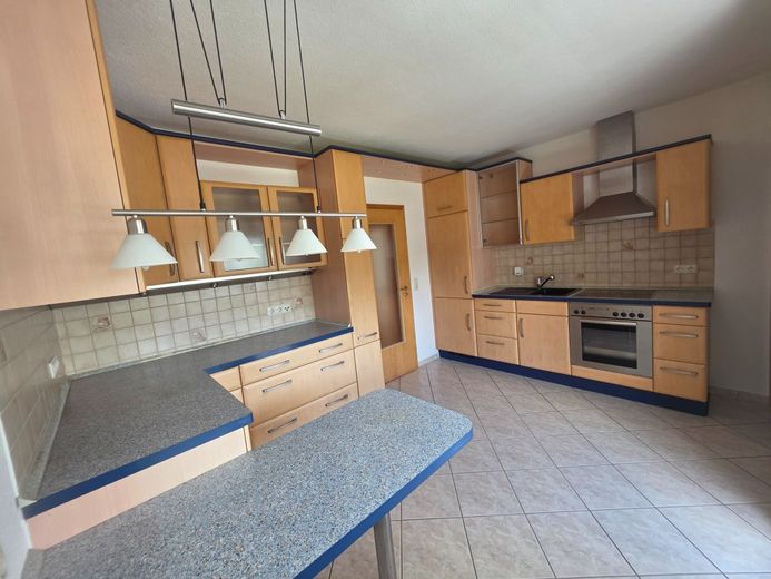 Großzügige 3-Zimmer-Wohnung mit zwei Balkonen und Keller in attraktiver Lage – Küche