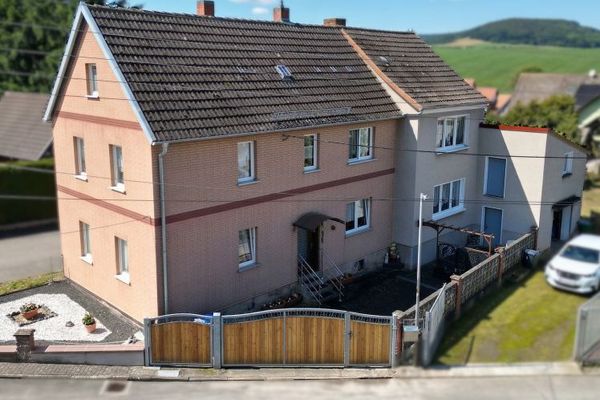 Mucho espacio para sus seres queridos: hogar familiar con potencial