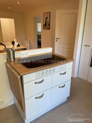 4,5-Zimmer-Wohnung mit Balkon in Oberföhring – ceccb91ea9f5922bb88dd385e658b89f7d890295.jpg