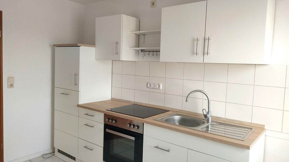 5% Rendite: Helle und ruhige 3-Zimmer-Wohnung in Sudenburg – Küche