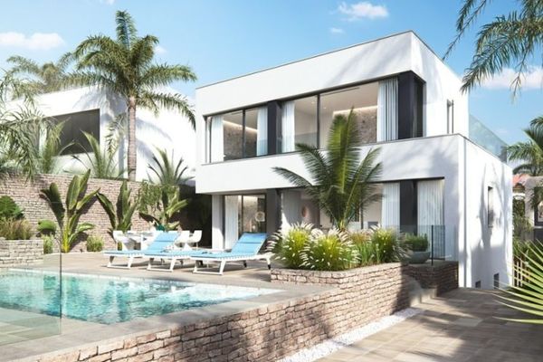 Villa unica con fantastica vista sul mare