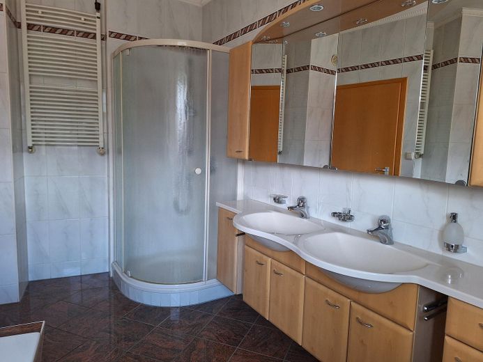 Casa residenziale con capannoni di stoccaggio senza commissioni – Foto 27