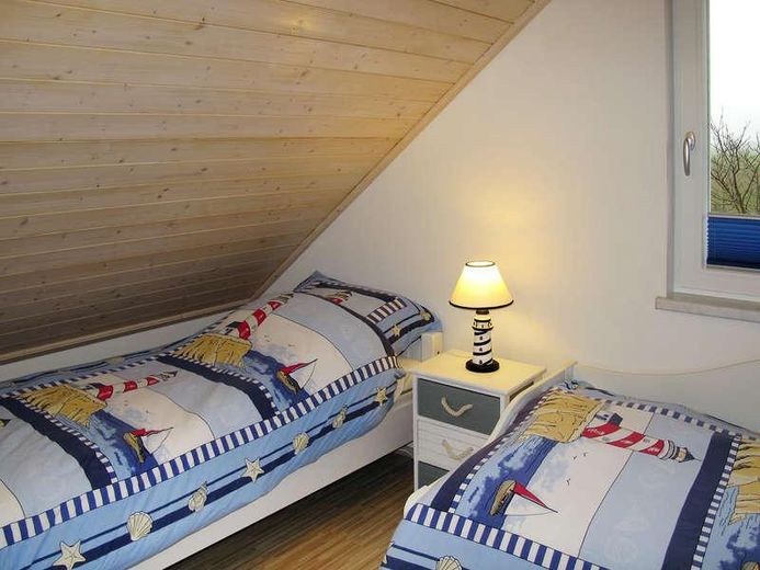 Schlafzimmer 2