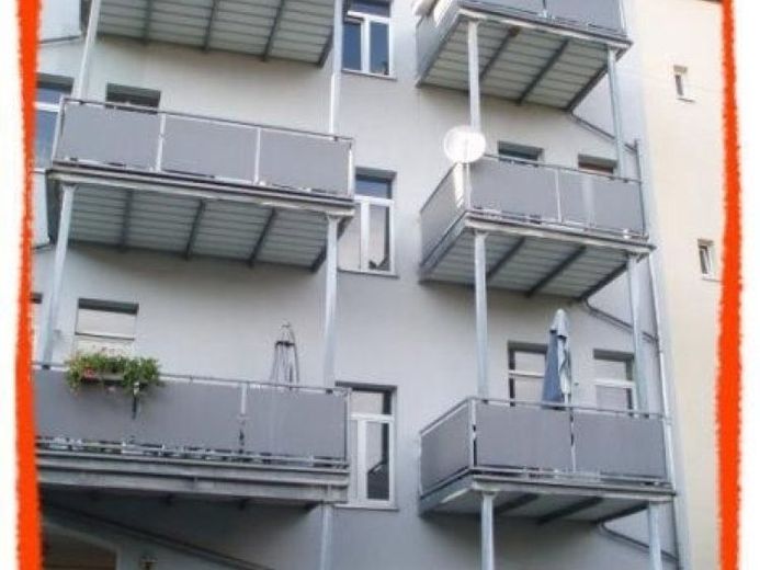 1,5-Zimmer-Wohnung in Zwickau mit BALKON zur Südseite und mit KÜCHENZEILE zu vermieten! – Foto 1