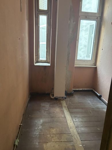 5-Zimmer Wohnung am Kolberger Platz – Abstellkammer / Gäste-WC